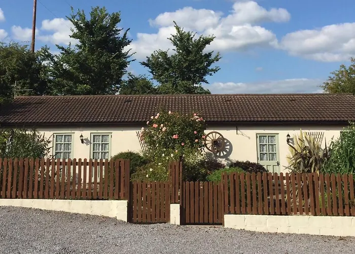 Ashton Cottages